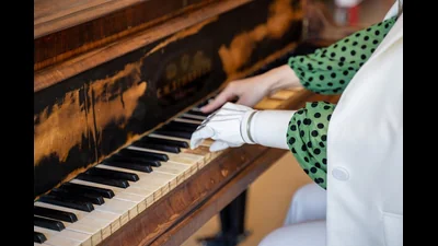 How AI Improves Healthcare: Benefits, Risks, and Opportunities