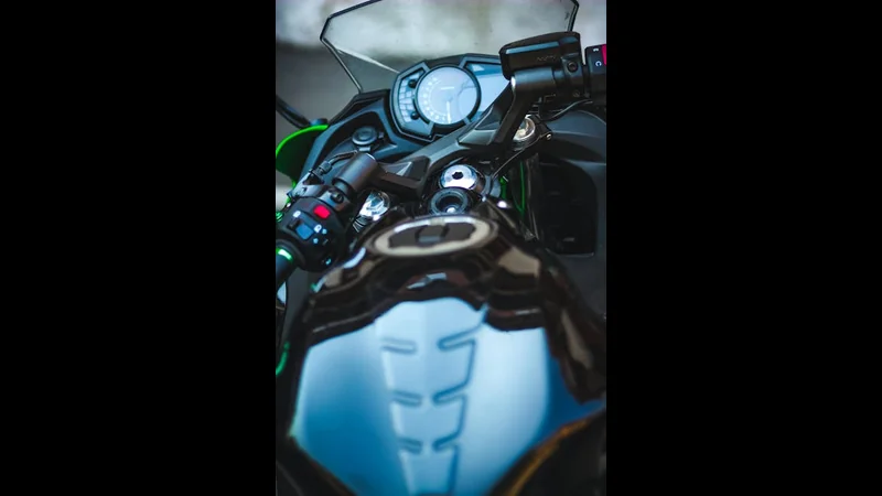 How Electric Motors Produce Power - Automotive Technology visual representation